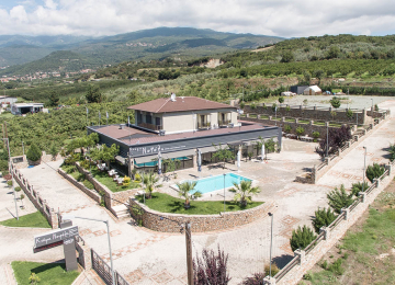 ΞΕΝΩΝΑΣ ΚΑΙ ΕΣΤΙΑΤΟΡΙΟ ΣΤΗΝ ΑΓΙΑ